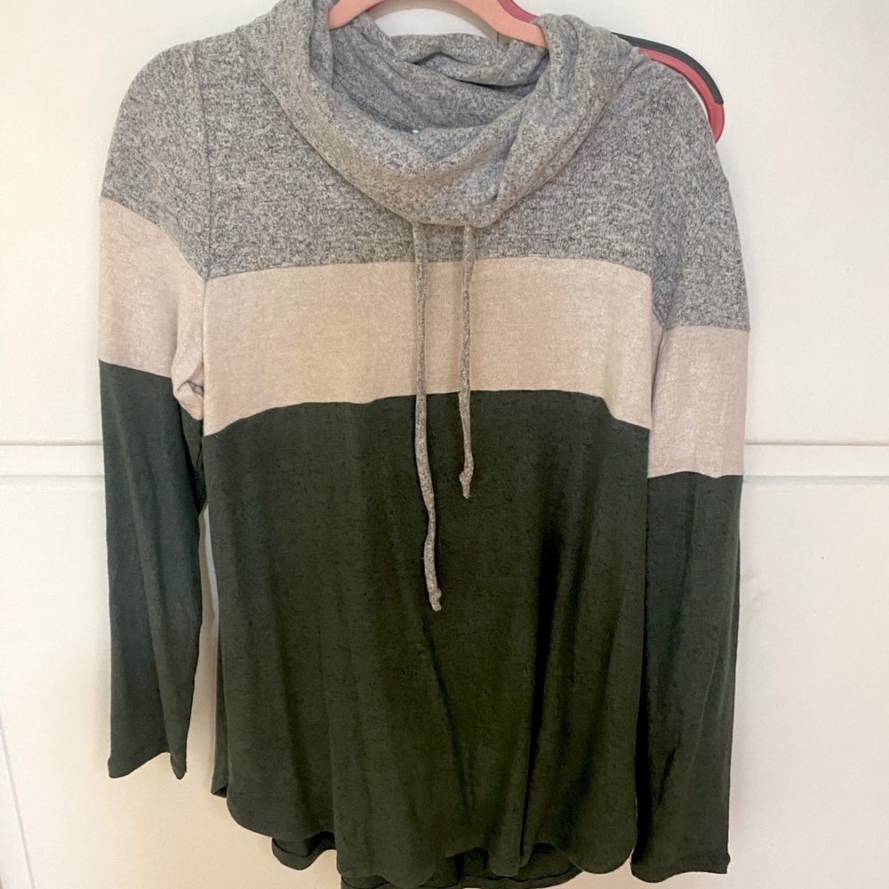 Almost brand new. Worn once maybe twice
